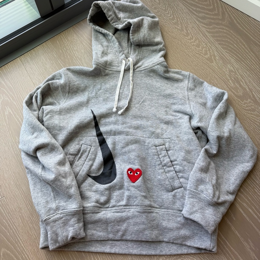 PLAY by Comme des Garçons x Nike sweatshirt, L